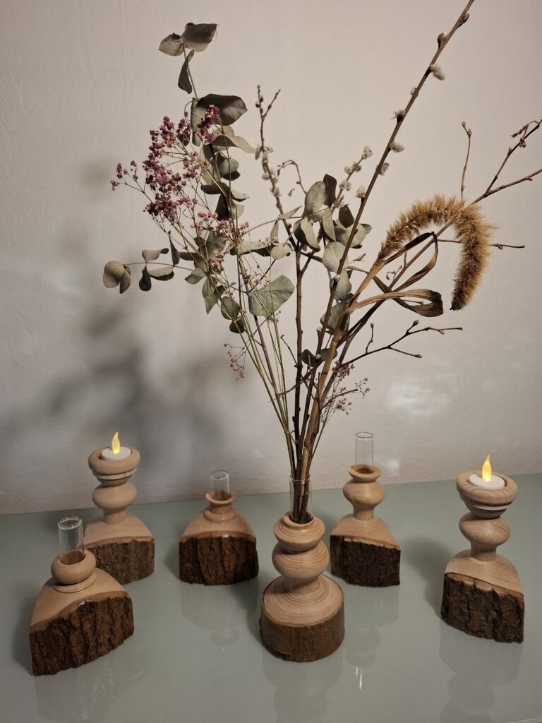 Les soliflores en bois tourné : Élégance Naturelle et Artisanal, soliflore artisanal, soliflore pièce unique, soliflore déco champêtre, soliflore style bohème