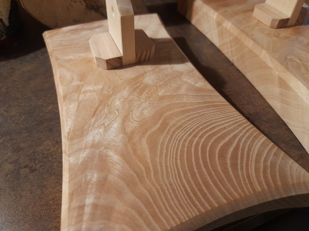 Support pour téléphone en bois, Support téléphone réglable, Support tablette, support de téléphone artisanal, support téléphone original, support téléphone en bois massif.