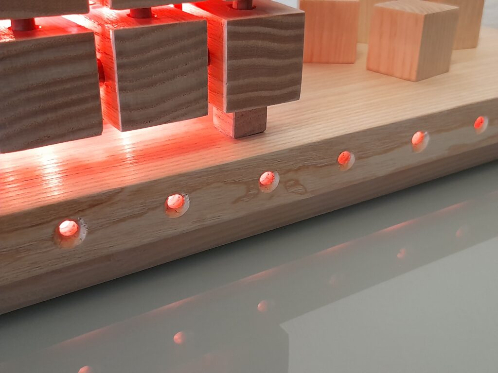 Lampe Cube, cube lumineux, lampe design, luminaire artisanal, lampe à poser en bois, luminaire à LED, Holzlampe, Design Holzlampe, lampe à poser, lampe dambiance