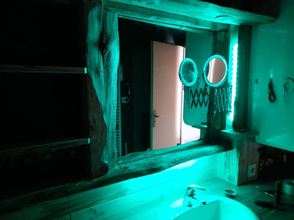 Relooker une Salle de Bain. Transformer une salle de bains avec des matériaux de récupération