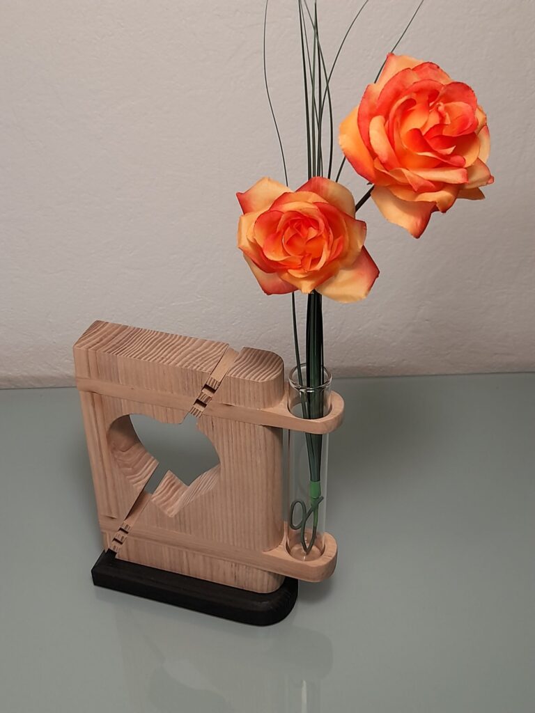 Un Cadeau Élégant, soliflore artisanal, soliflore en bois, soliflore tube éprouvette, soliflore style contemporain, soliflore design