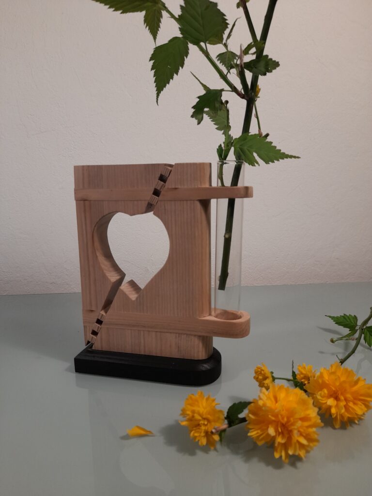 Un Cadeau Élégant, soliflore artisanal, soliflore en bois, soliflore tube éprouvette, soliflore style contemporain, soliflore design