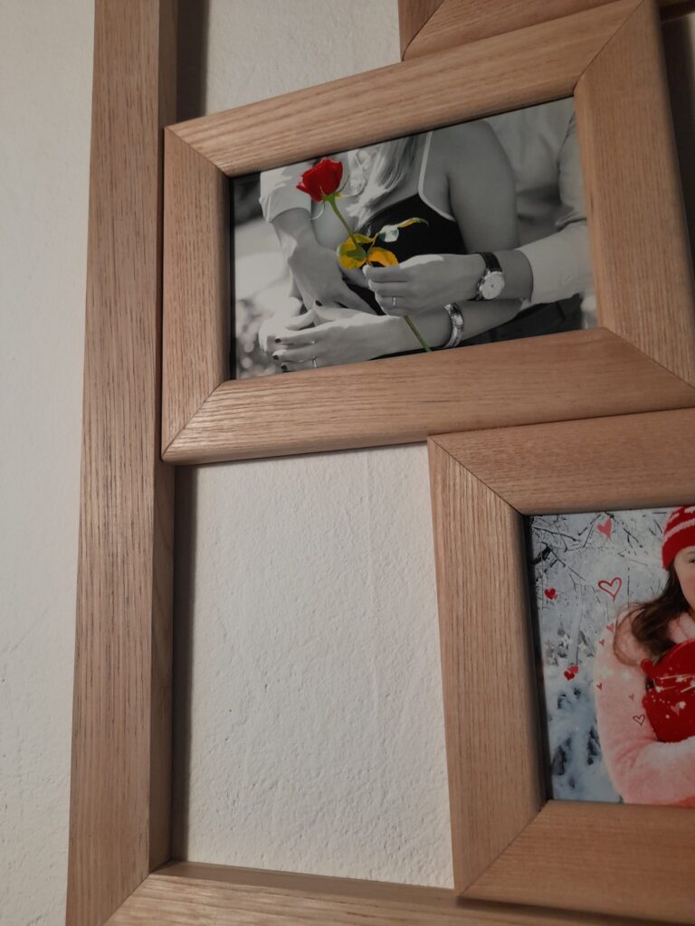 Décoration Murale avec des Cadres Photos