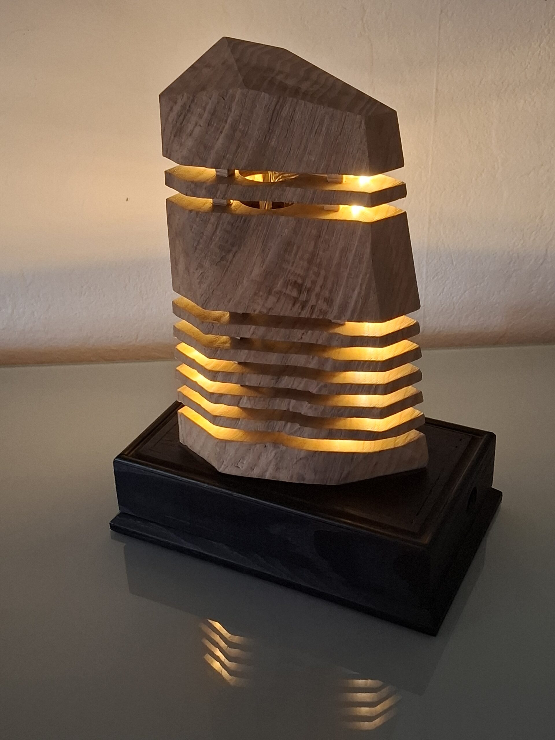 Lampe de Table Mobile en Bois