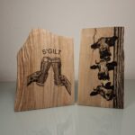 Diverses décorations artisanales en bois