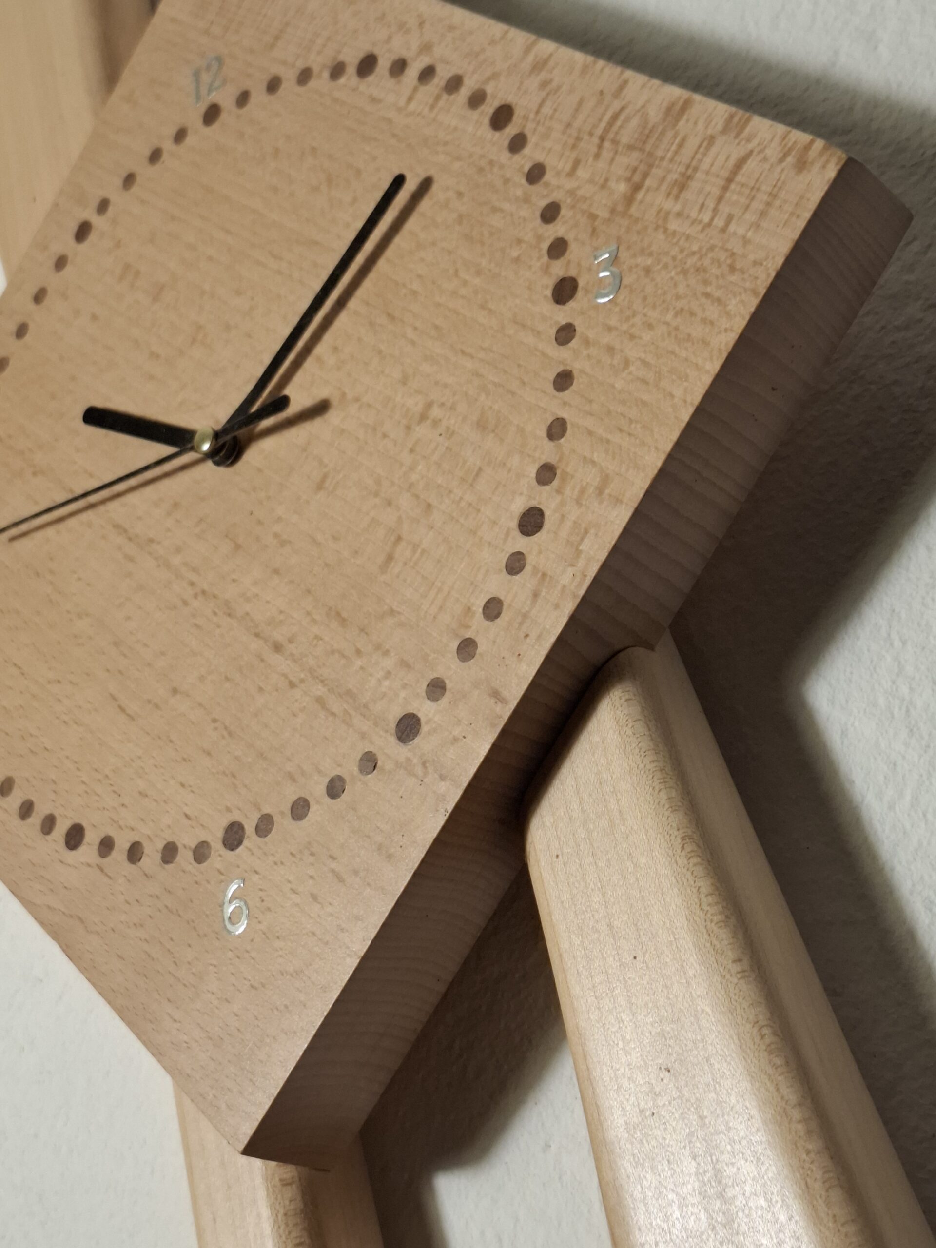 Horloge Murale en Bois