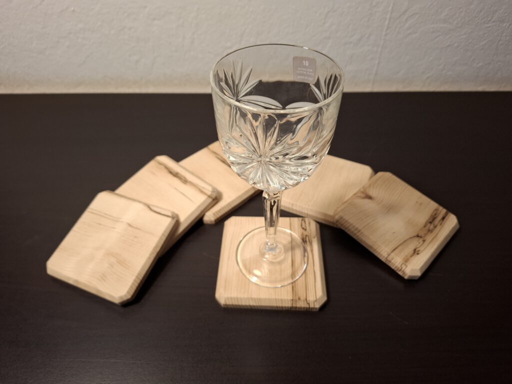 Décoration de table - Intégrer des sous-verres en bois